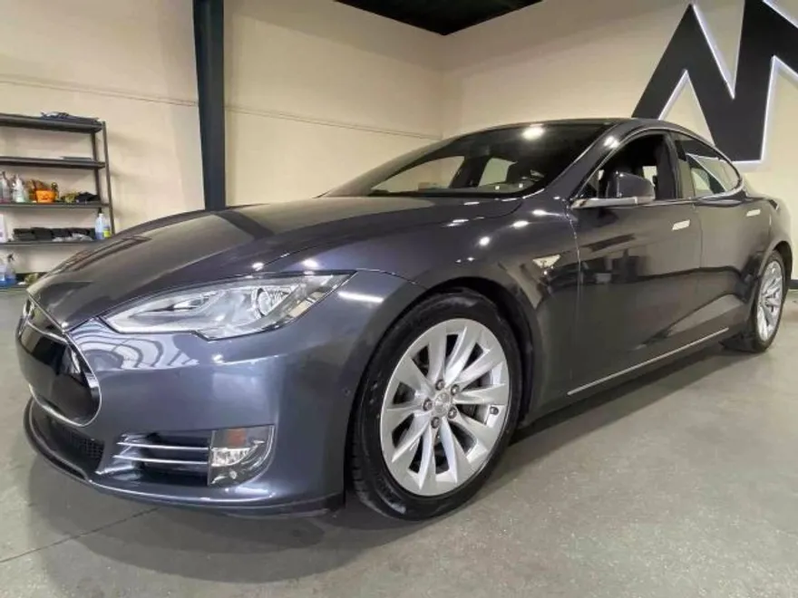 2016 Tesla Model S 70D photo 1
