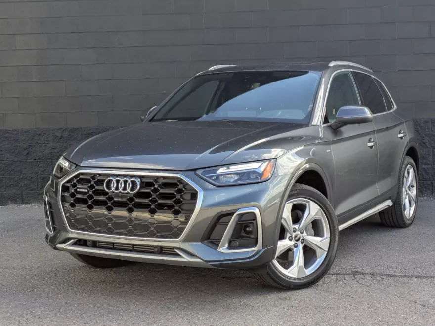 2023 Audi Q5 S line Premium Plus photo 1