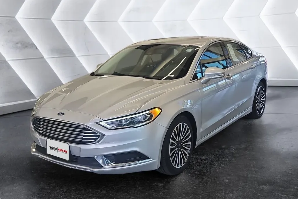 2018 Ford Fusion Hybrid SE photo 1