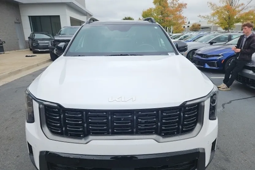 2024 Kia Sorento X-Line SX Prestige photo 1