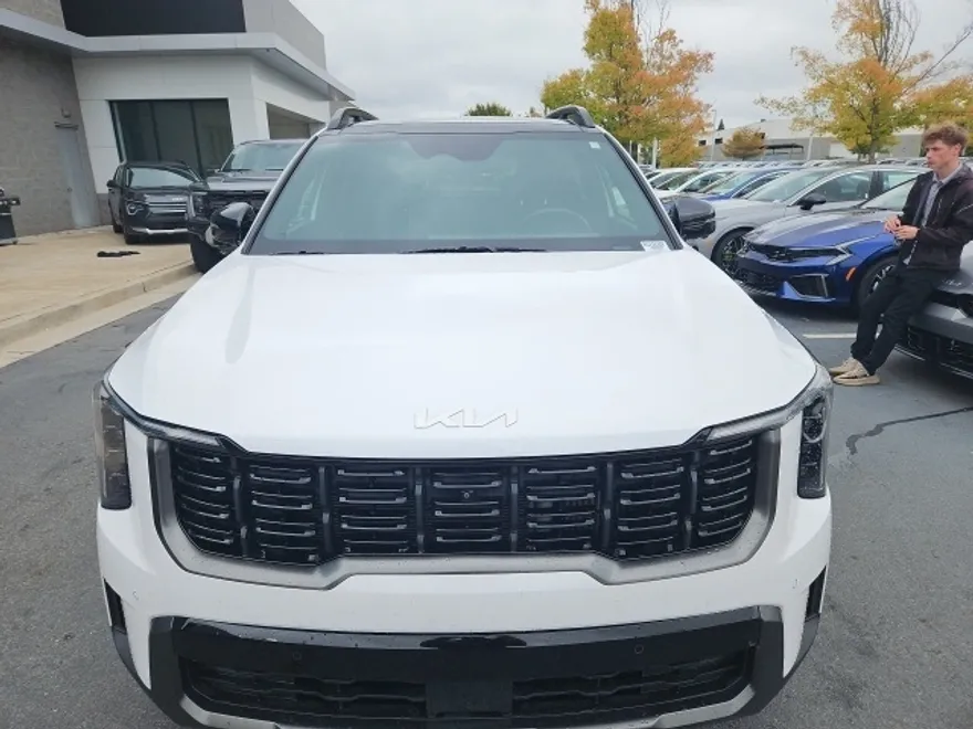 2024 Kia Sorento X-Line SX Prestige photo 1