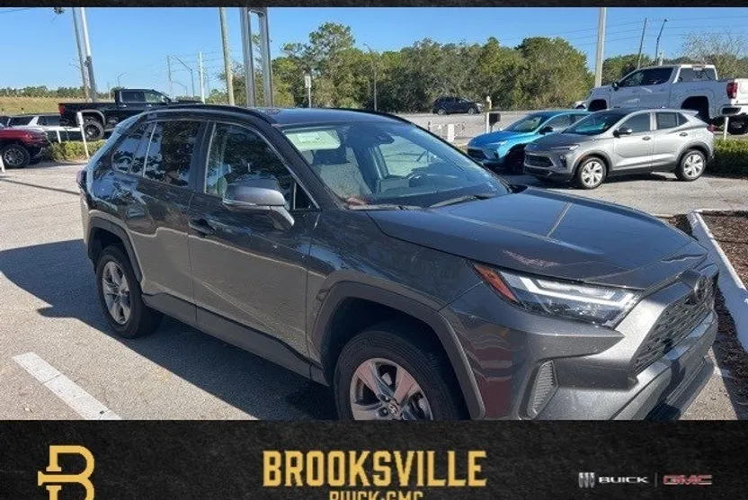 2024 Toyota RAV4 XLE photo 1