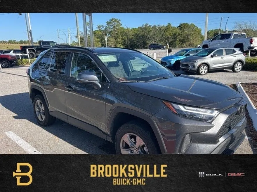 2024 Toyota RAV4 XLE photo 1
