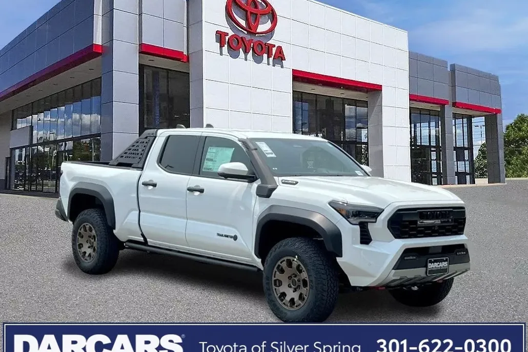 2025 Toyota Tacoma Trailhunter photo 1