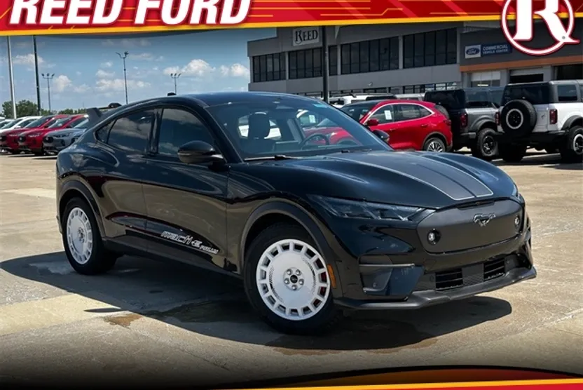 2024 Ford Mustang Mach-E GT photo 1