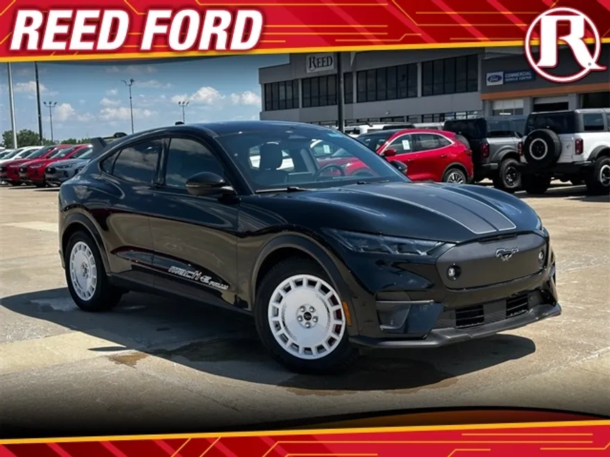 2024 Ford Mustang Mach-E GT photo 1