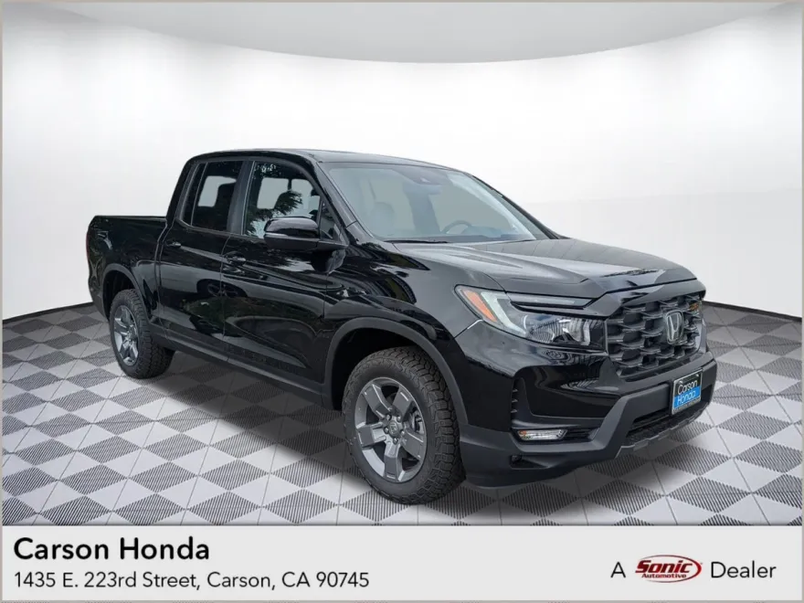 2025 Honda Ridgeline TrailSport photo 1