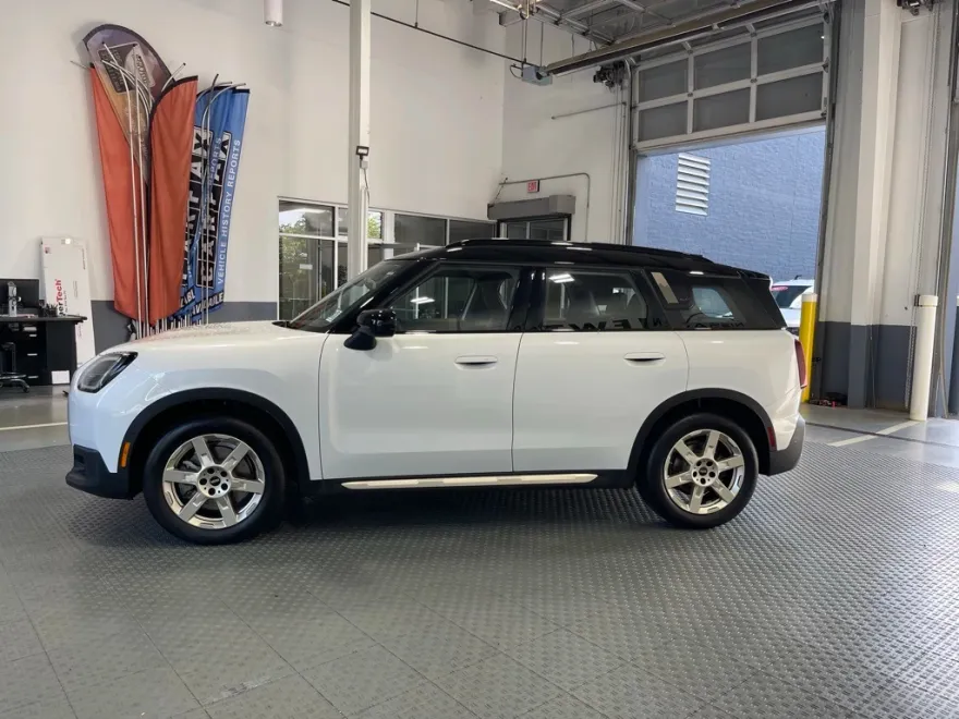 2025 Mini Countryman S ALL4 photo 1