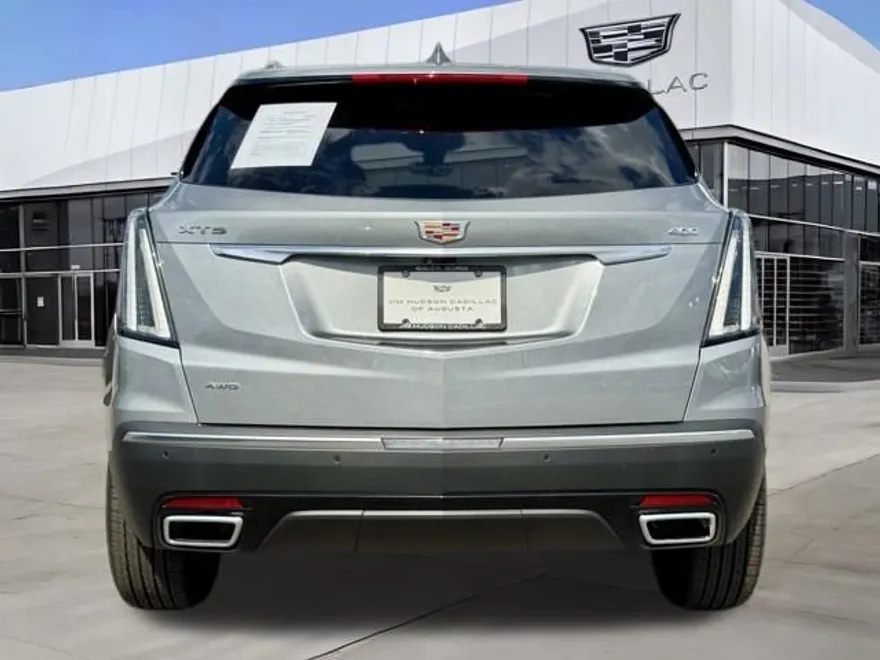 2025 Cadillac XT5 Sport photo 1