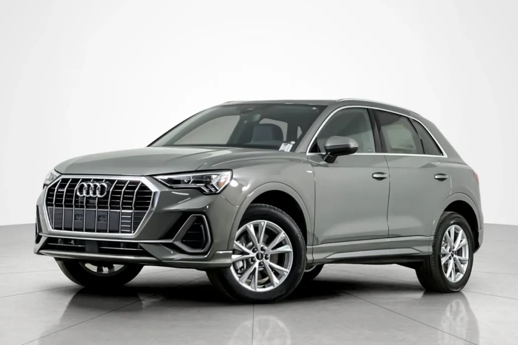 2025 Audi Q3 S line Premium 45 TFSI photo 1