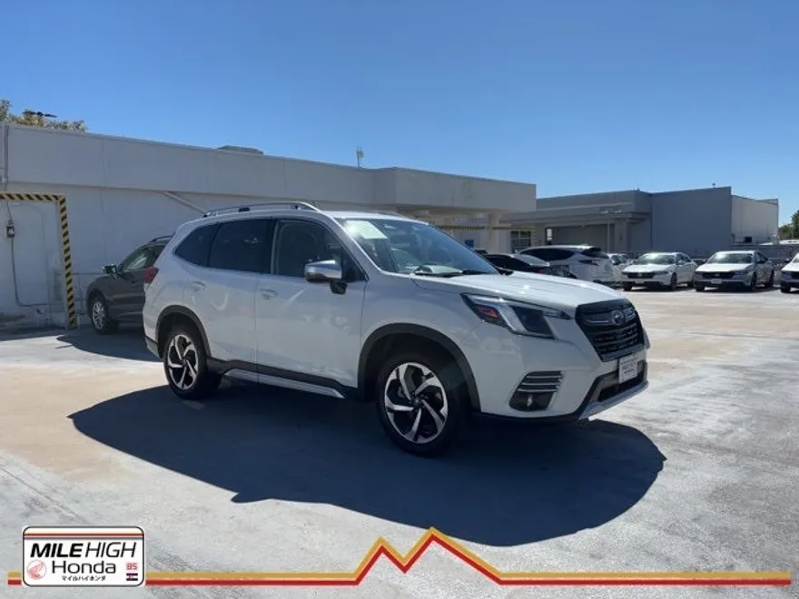 2023 Subaru Forester Touring photo 1