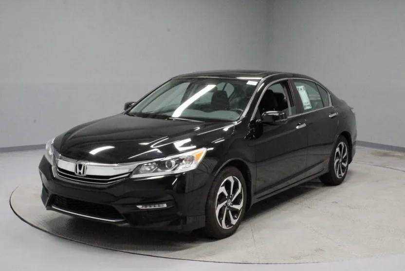 2017 Honda Accord EX photo 1