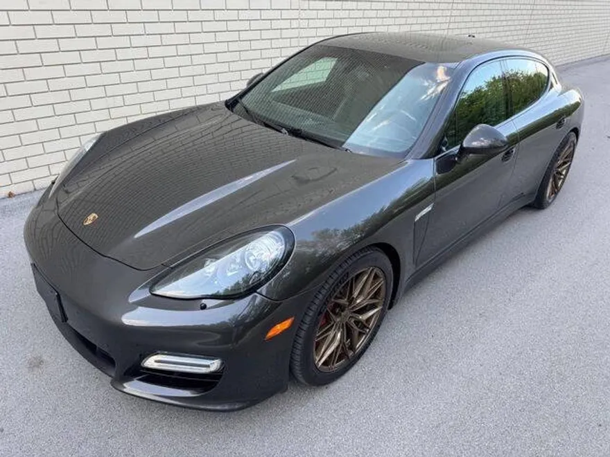 2013 Porsche Panamera GTS photo 1