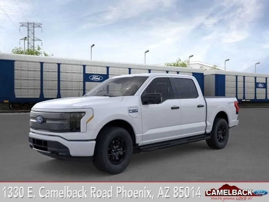 2025 Ford F-150 Lightning XLT photo 1