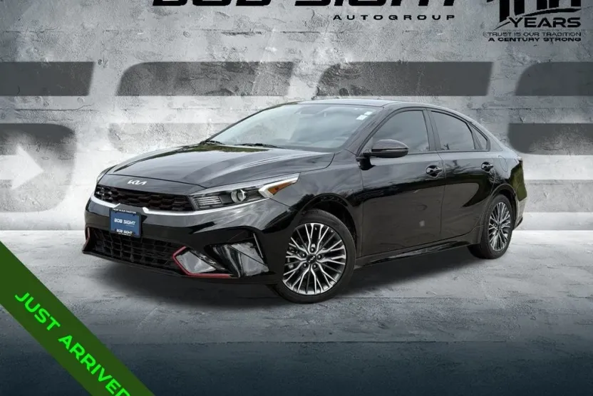 2023 Kia Forte GT-Line photo 1