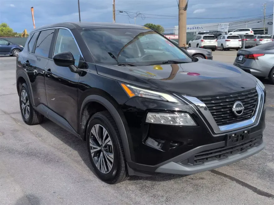 2023 Nissan Rogue SV photo 1