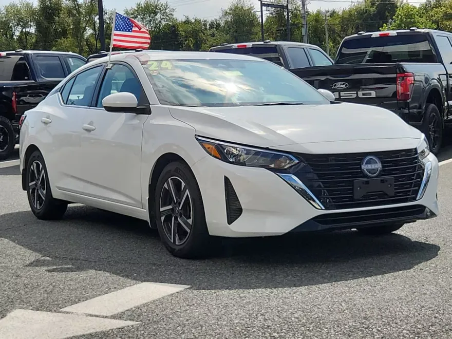 2024 Nissan Sentra SV photo 1