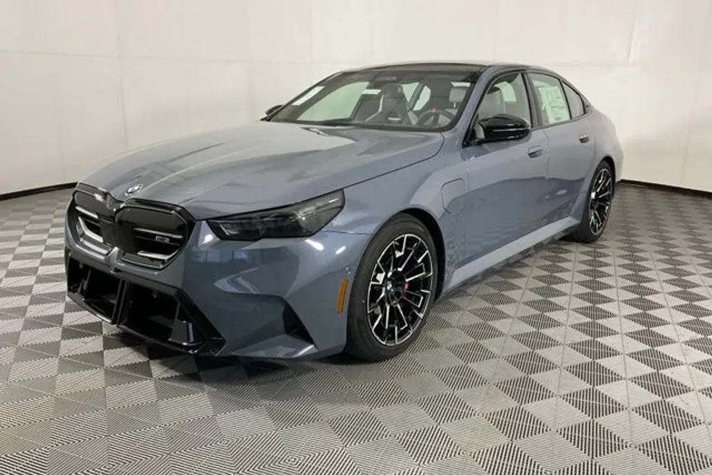 2026 Bmw M5 5 photo 1