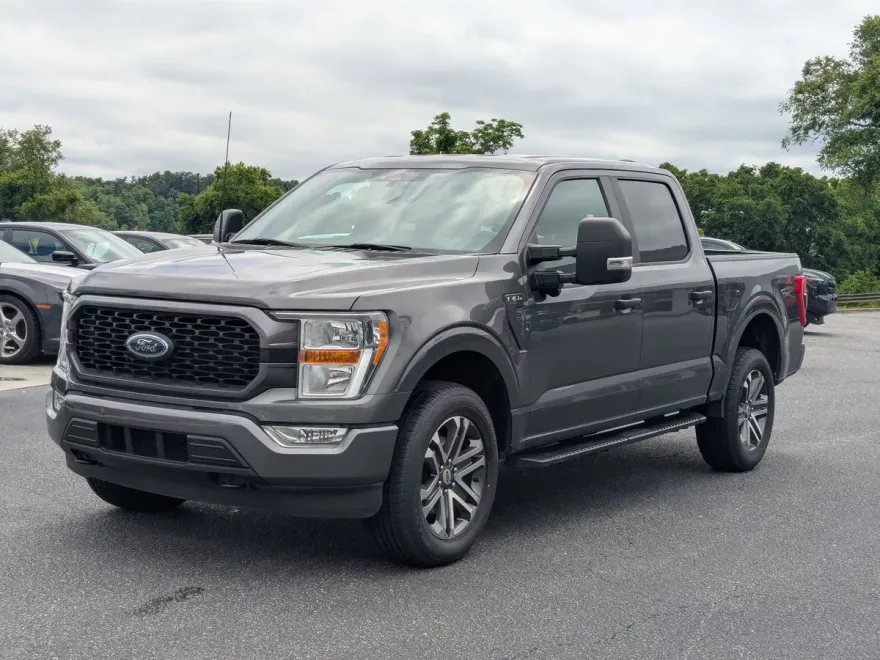 2022 Ford F-150 XL photo 1