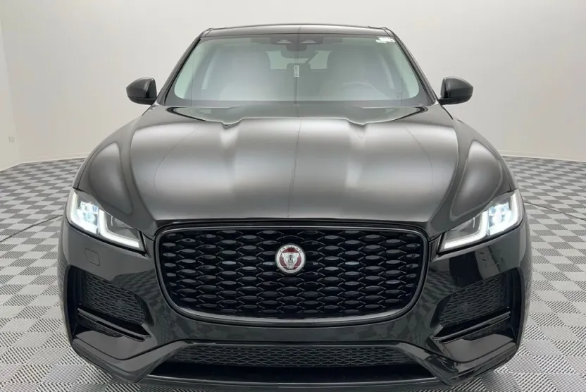 2022 Jaguar F-PACE P250 S photo 1