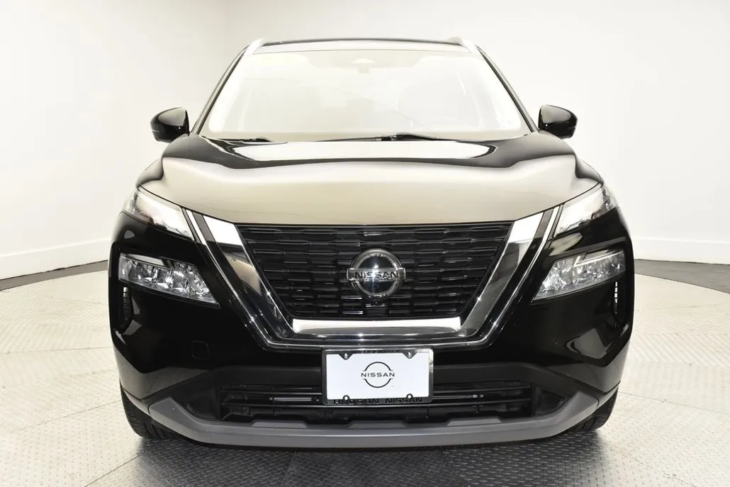 2021 Nissan Rogue SV photo 1