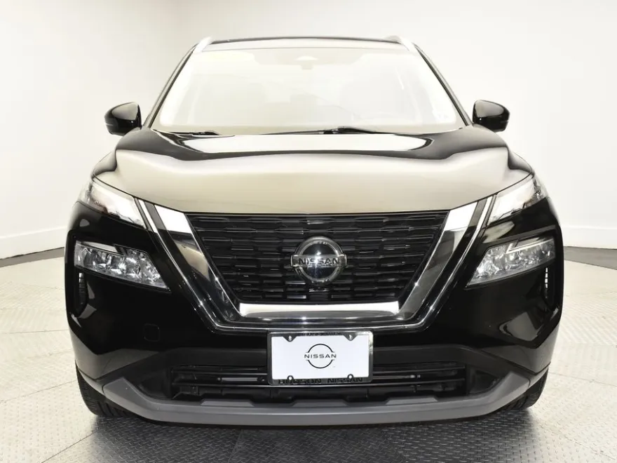 2021 Nissan Rogue SV photo 1