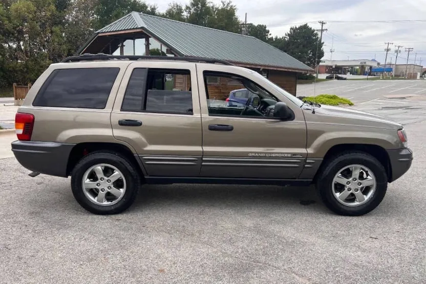 2004 Jeep Grand Cherokee Columbia Edition photo 1