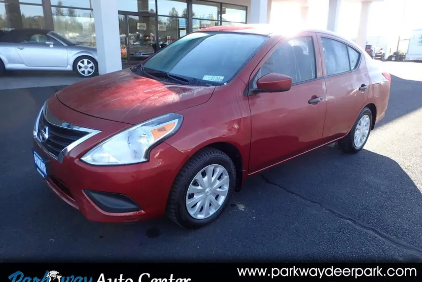 2016 Nissan Versa 1.6 Plus photo 1