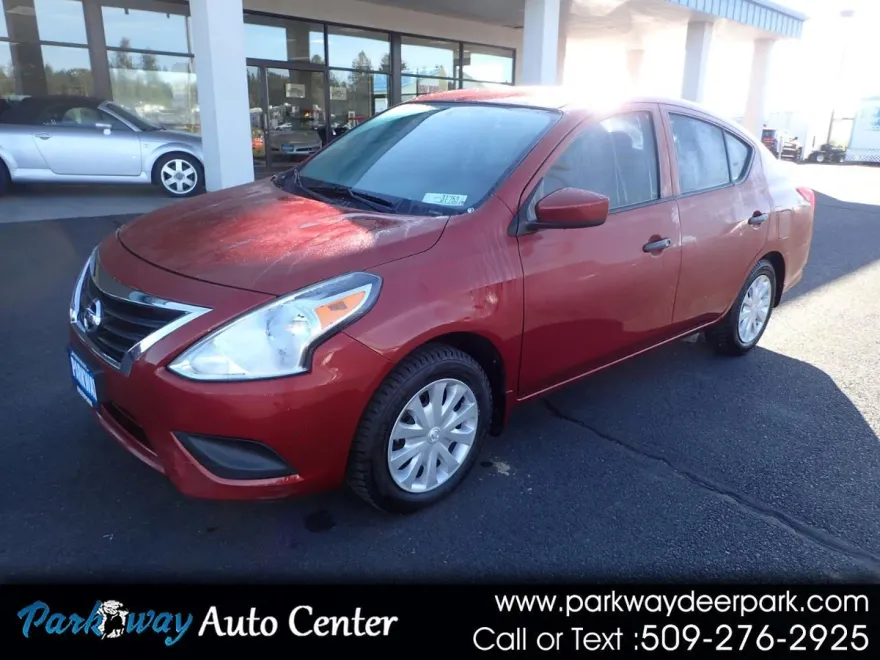 2016 Nissan Versa 1.6 Plus photo 1