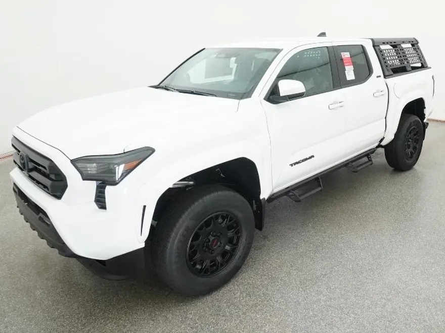 2025 Toyota Tacoma SR5 4x4 Double Cab photo 1