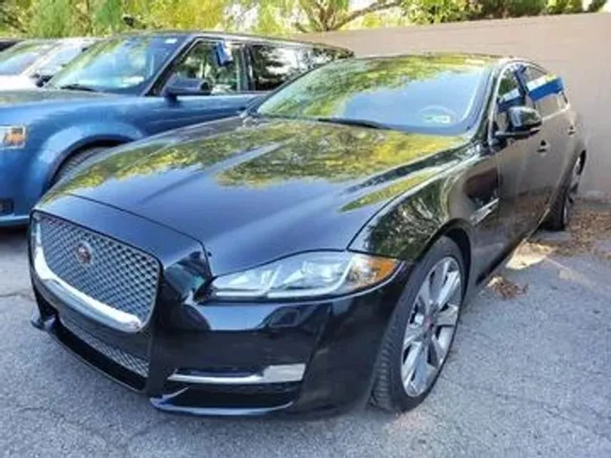 2017 Jaguar XJ XJL Portfolio photo 1