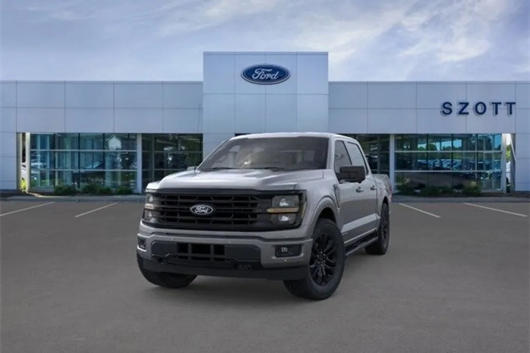 2025 Ford F-150 XLT photo 1