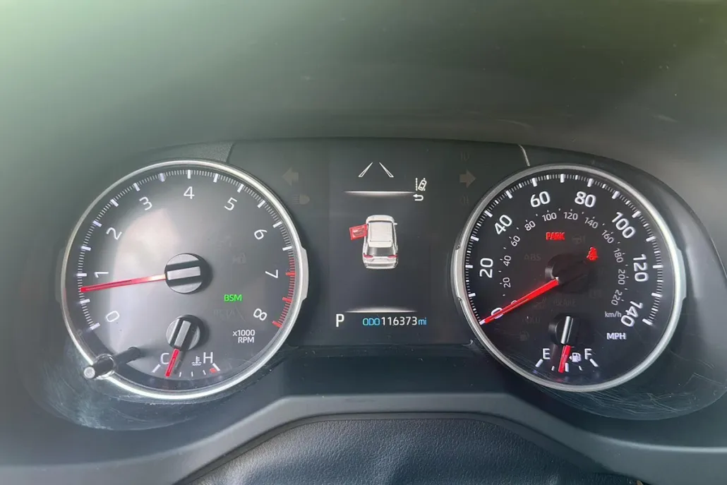 2019 Toyota RAV4 XLE photo 1