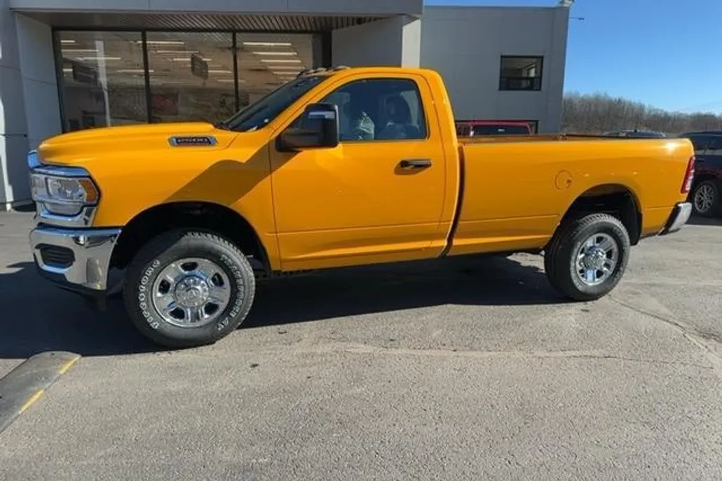2024 Ram 2500 Tradesman photo 1