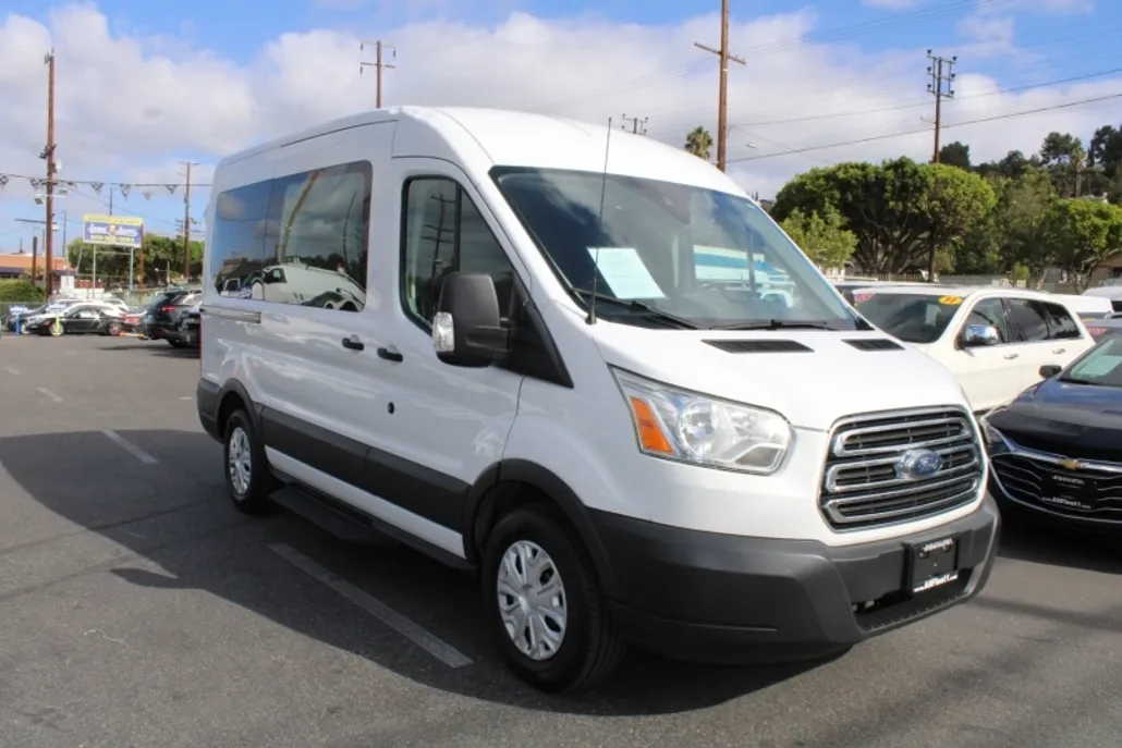 2017 Ford Transit XL photo 1