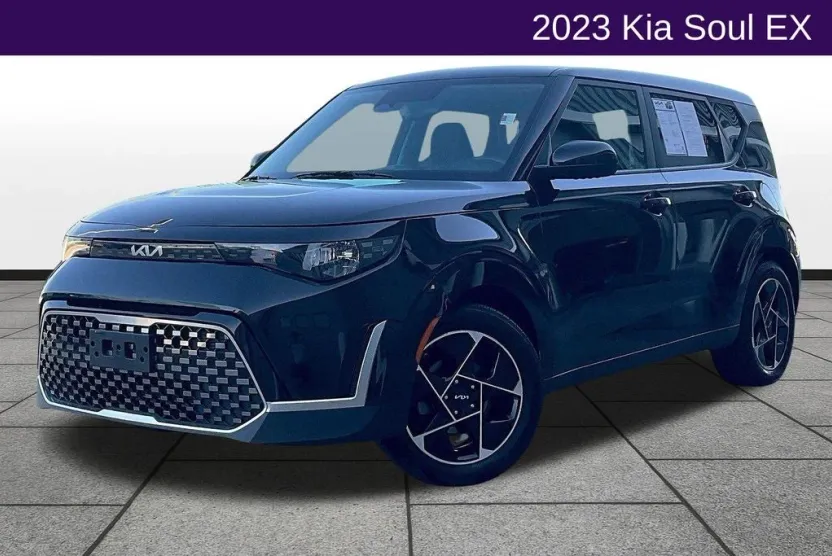2023 Kia Soul EX photo 1
