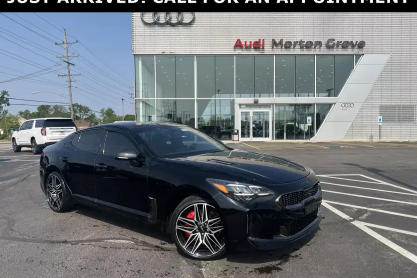 2022 Kia Stinger GT1 photo 1