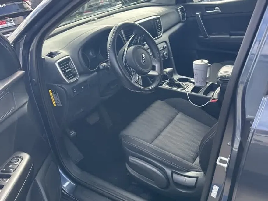 2020 Kia Sportage LX photo 1