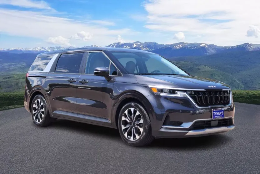 2024 Kia Carnival EX photo 1