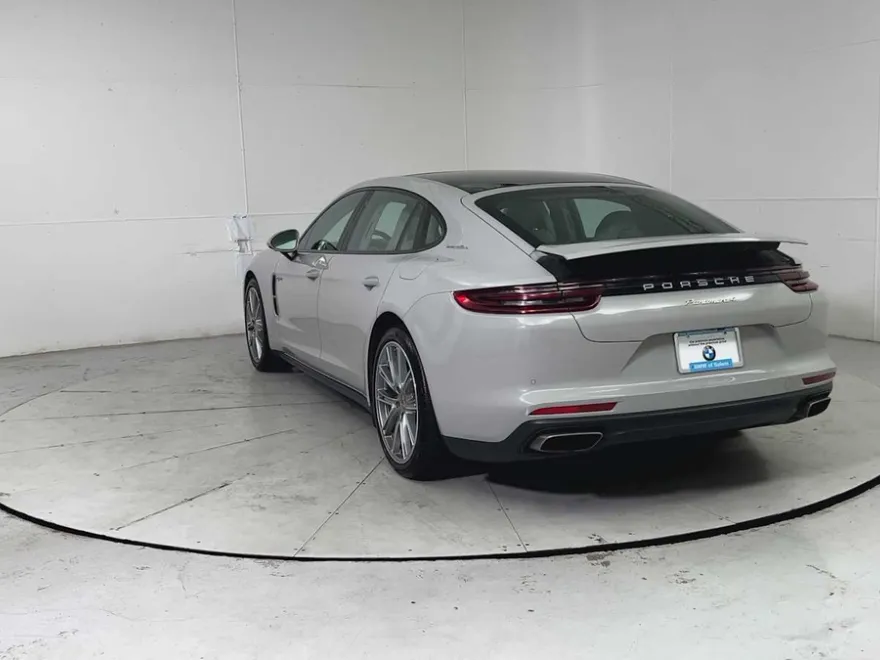2018 Porsche Panamera 4 E-Hybrid Executive photo 1