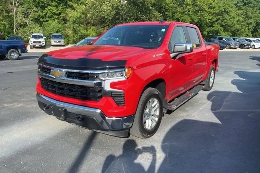 2023 Chevrolet Silverado 1500 LT photo 1