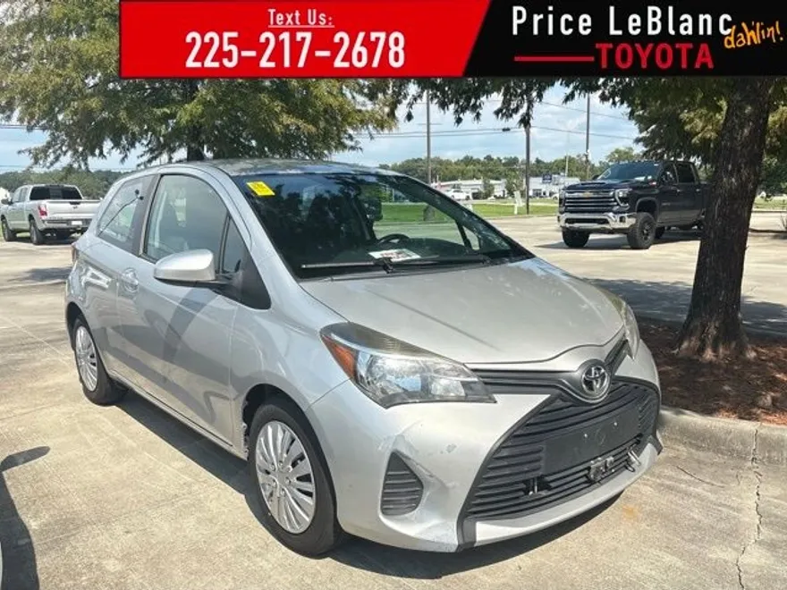 2015 Toyota Yaris L photo 1