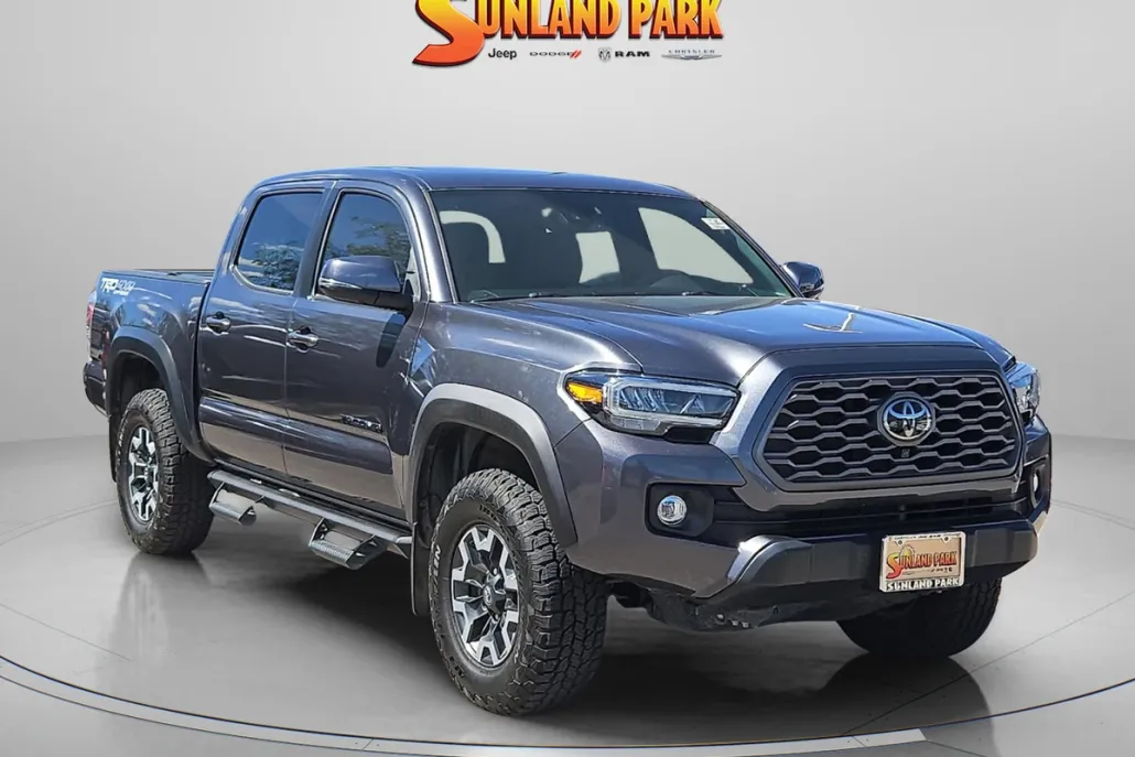 2021 Toyota Tacoma TRD Off-Road photo 1