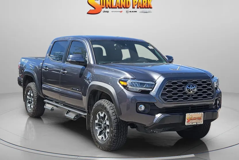2021 Toyota Tacoma TRD Off-Road photo 1