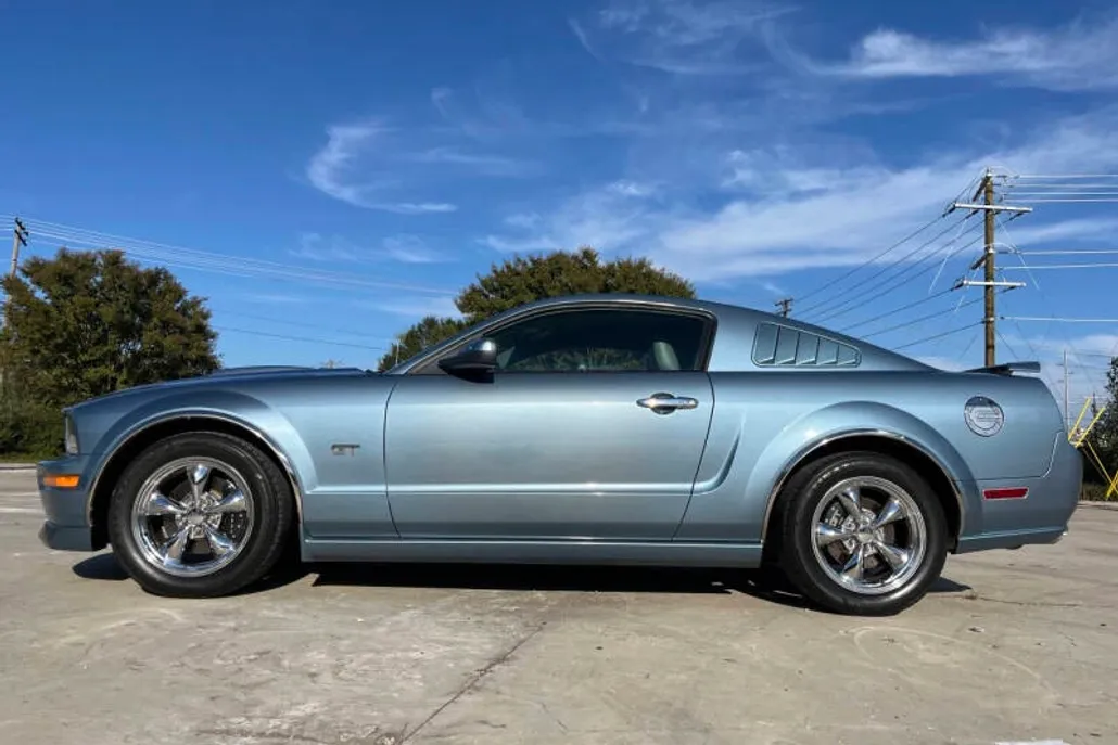2007 Ford Mustang GT Premium photo 1