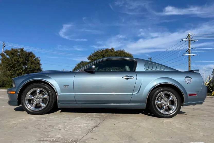 2007 Ford Mustang GT Premium photo 1