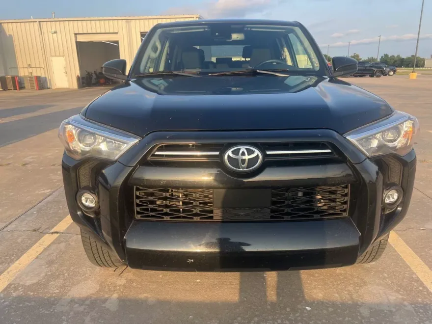 2024 Toyota 4Runner SR5 photo 1