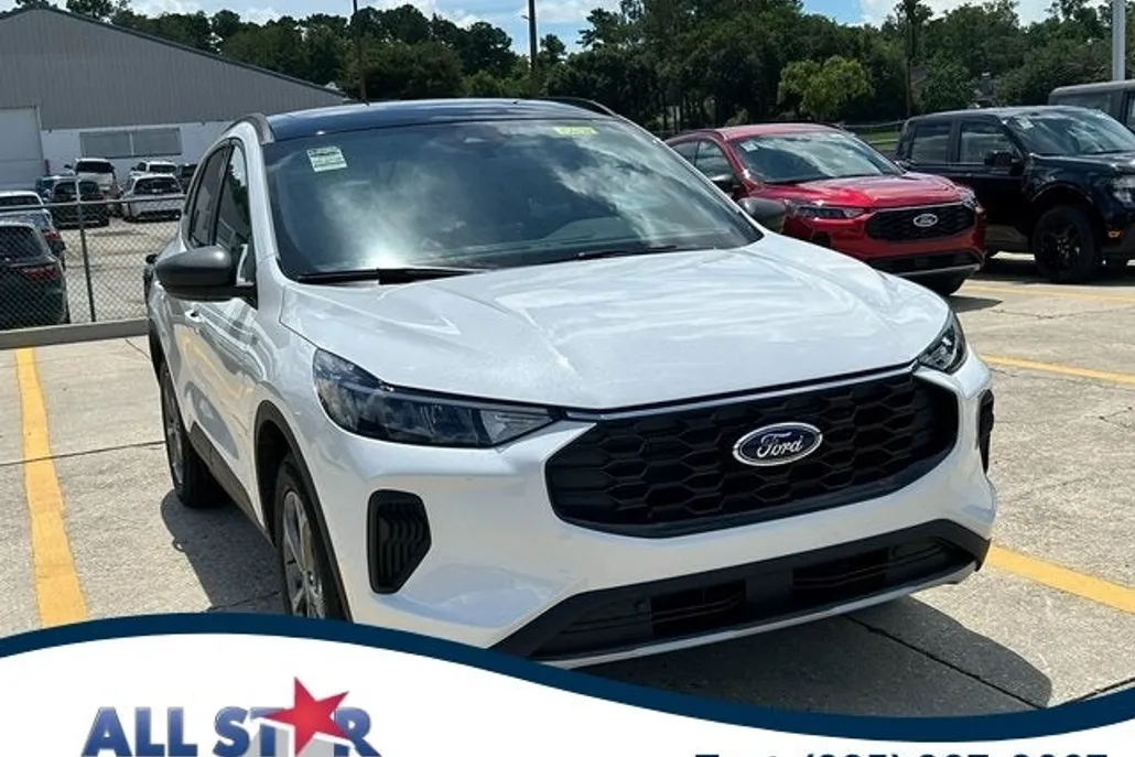 2025 Ford Escape Hybrid ST-Line photo 1