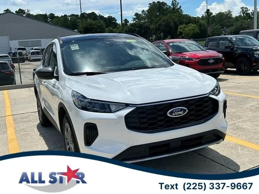 2025 Ford Escape Hybrid ST-Line photo 1