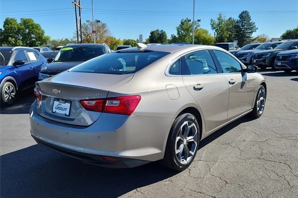 2024 Chevrolet Malibu 1LT photo 1
